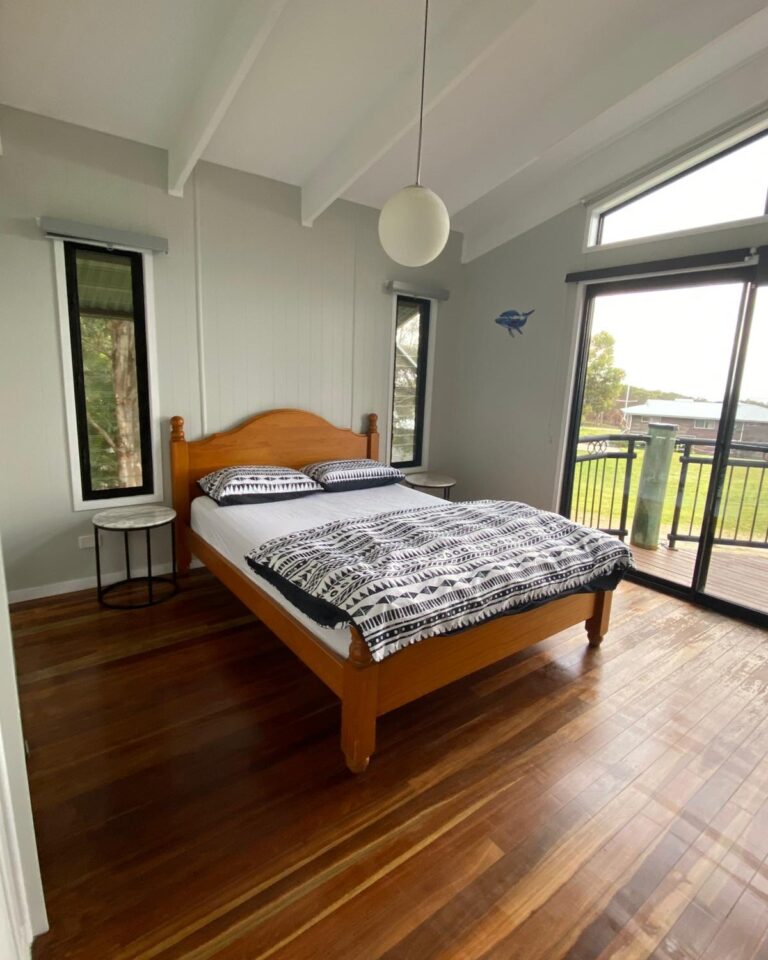 Driftwood-bed